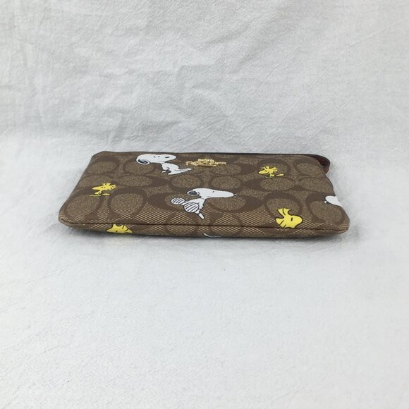 Coach X Peanuts Corner Zip Wristlet Wallet With Snoopy & Woodstock - Picture 7 of 11